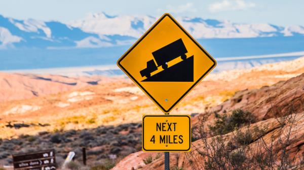 Steep downhill road sign