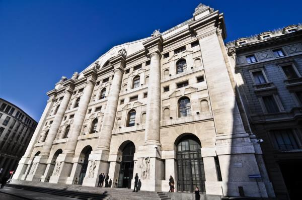 Piazza Affari (-1.3%) black spot in Europe with the banks
