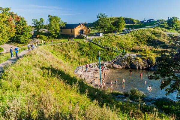 Classical music is being used to keep young people from partying on Finnish beaches
