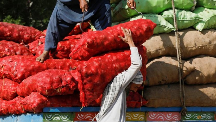 Pakistan growth target&nbsp;3.6% next year, inflation to dip to 12%, ministry says