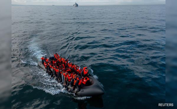 UK Says Flights Deporting Asylum Seekers To Rwanda To Start On July 23