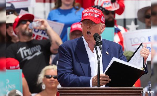At Rally In Nevada, Do<em></em>nald Trump Proposes Ending Taxes On Tips