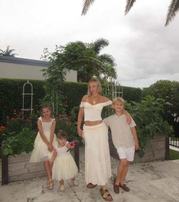 Saski active owner has three kids of her own, Wolf, 9 and Saskia, 7 with fellow influencer, Reece Hawkins, and one-year-old Posey with former Ironman, Matt Poole.&nbsp;
