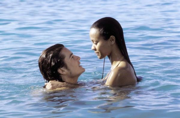Orlando Bloom and Zoe Saldana in Haven
