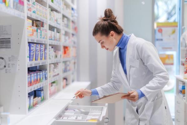 Pharmacist.