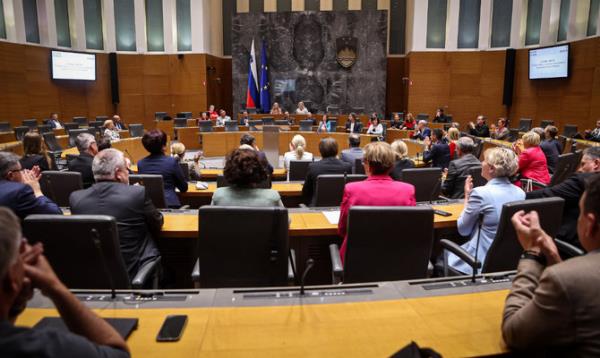 Slovenia recognizes Palestinian state, defying delay bid