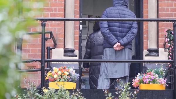 Migrants turning up at the home asking for work