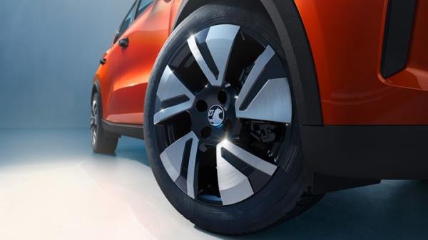 Vauxhall Fro<em></em>ntera - alloys!