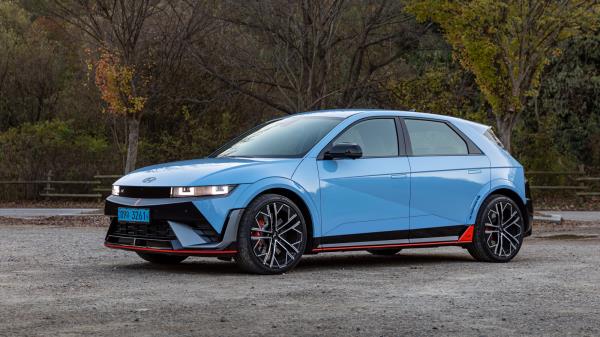 2025 Hyundai Io<em></em>niq 5 N front three quarter