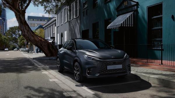 Ten-inch touchscreen for Lexus LBX