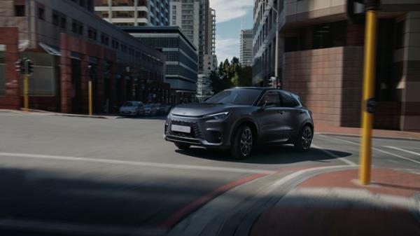 1.5-litre three-cylinder hybrid powertrain for Lexus LBX