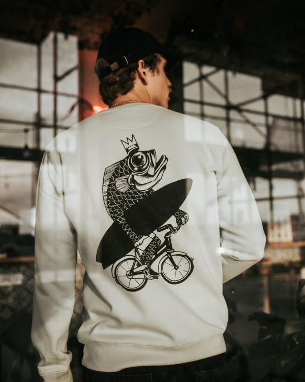 Riding The Waves Has Never Been So Inspiring - Meet Veerle Helsen And Her New Book ‘Surf & Art’