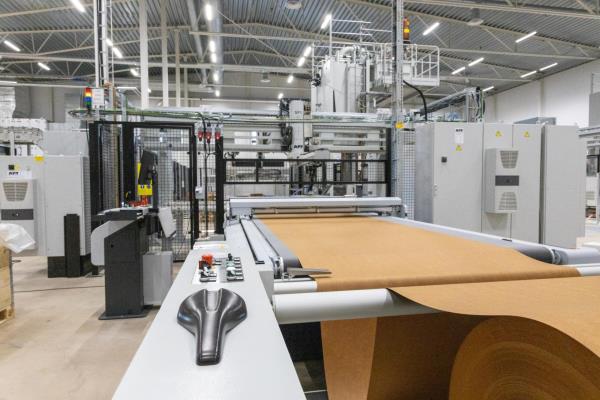 papershell-snowboard-factory