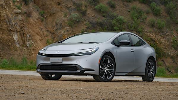 2023 Toyota Prius Limited front three quarter low