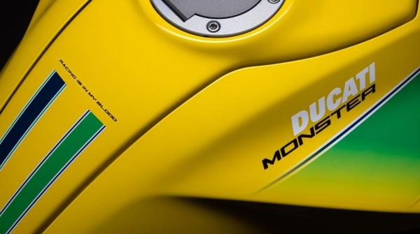 Ducati Mo<em></em>nster Senna 6