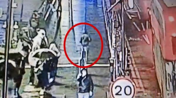 Abdul Ezedi. Pic: Met Police</p>

<p>　　