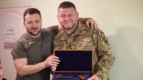 Pic: Reuters</p>

<p>　　Volodymyr Zelenskyy and Commander in Chief of the Ukrainian Armed Forces Valerii Zaluzhnyi.July 27, 2023.
