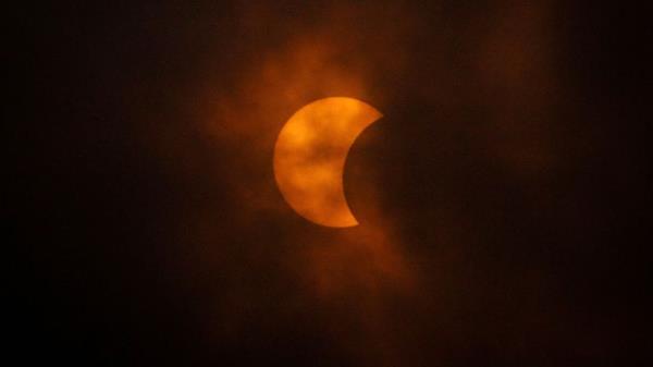The moon moves in front of the sun during a total eclipse at Eagle Pass Student Activities Center, Monday, April 8, 2024, in Eagle Pass, Texas. (Jon Shapley/Houston Chro<em></em>nicle via AP)