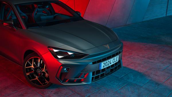 Cupra Leon (2024) front nose static