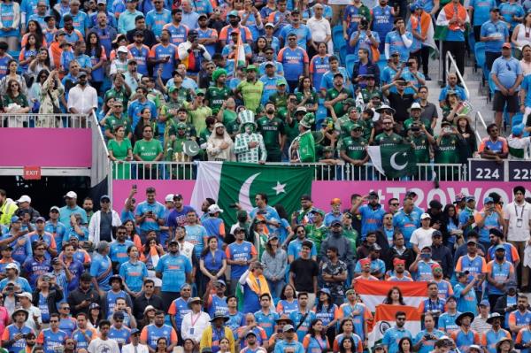 India and Pakistan cricket fans bring the party to the USA