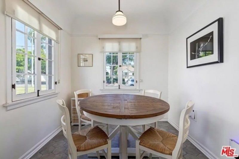 Realtor.com - Kiefer Sutherland 5