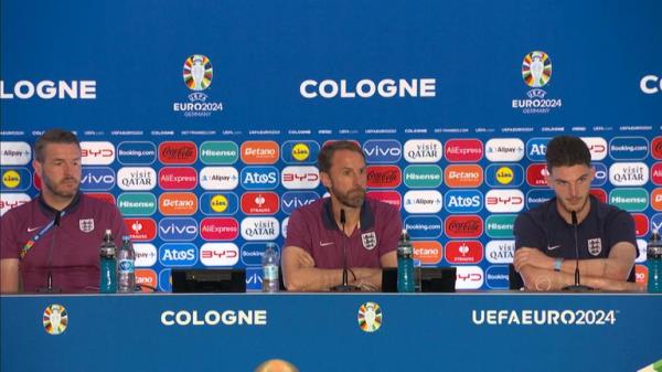 Monday's press co<em></em>nference saw the England manager and player bat off questions around criticism of the team so far
