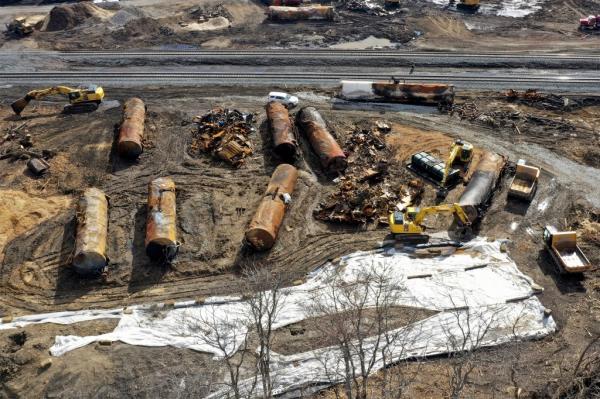 Cleanup co<em></em>ntinues at the site of the Norfolk Southern freight train derailment in East Palenstine, Ohio.