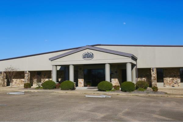 United Furniture Industries</p>

<p>　　