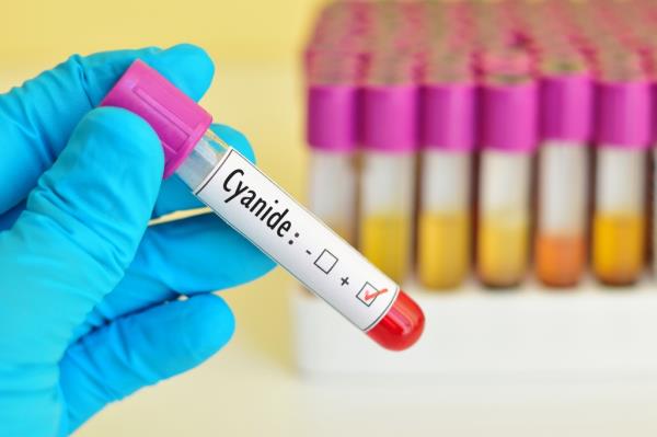 Cyanide is an extremely poiso<em></em>nous substance.