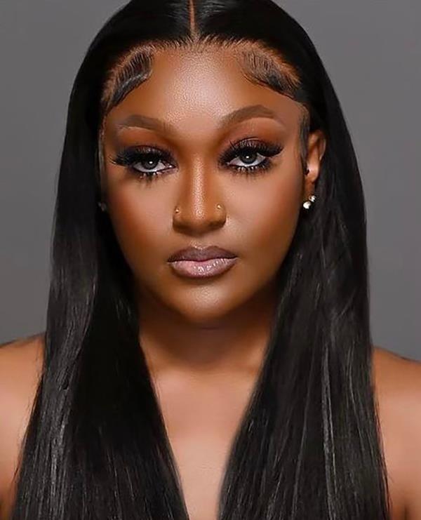 Shanquella Robinson fashion photo