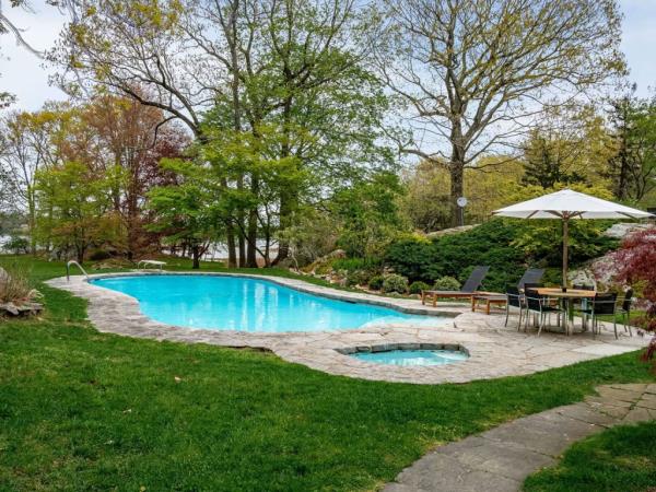 A pool and spa.