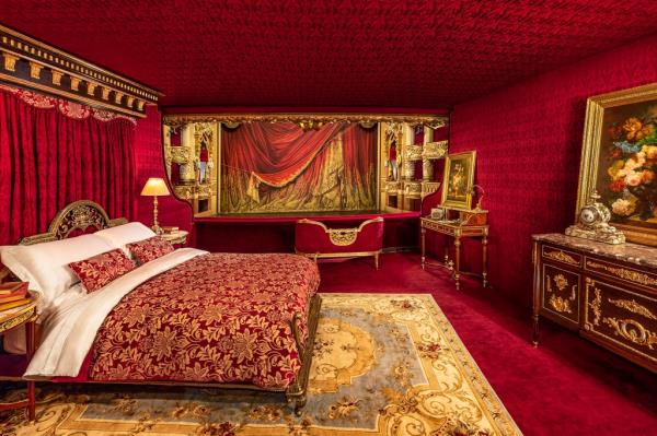 phantom of the opera airbnb
