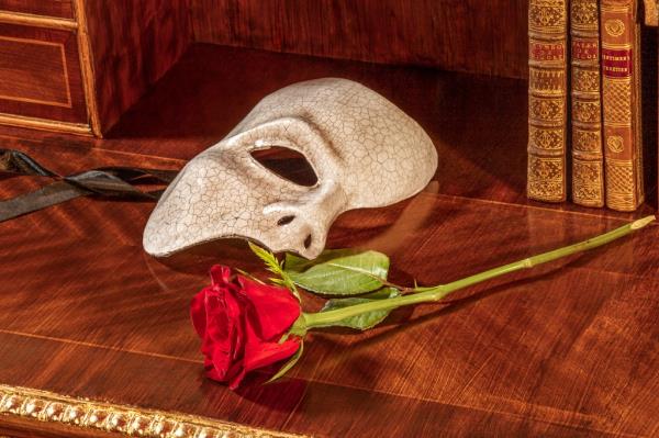 phantom of the opera airbnb