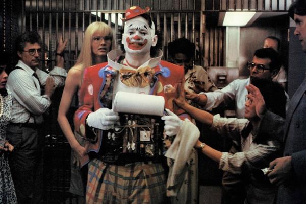Davis revealed that mere seco<em></em>nds after the assistant director left, Murray -- in full clown costume -- stormed into her dressing room and screamed at her.