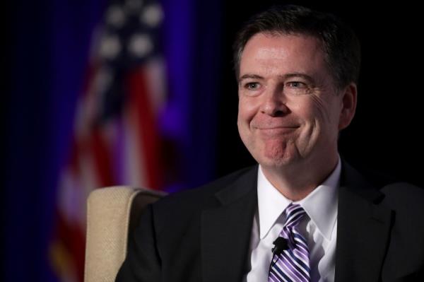 Comey was fired by Trump in 2017 for ending an investigation into Hillary Clinton.</p>

<p>　　