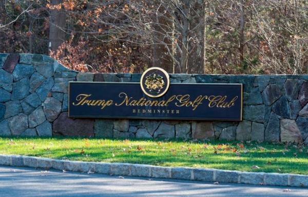 Sign for Trump Natio<em></em>nal Golf Club in Bedminster, NJ