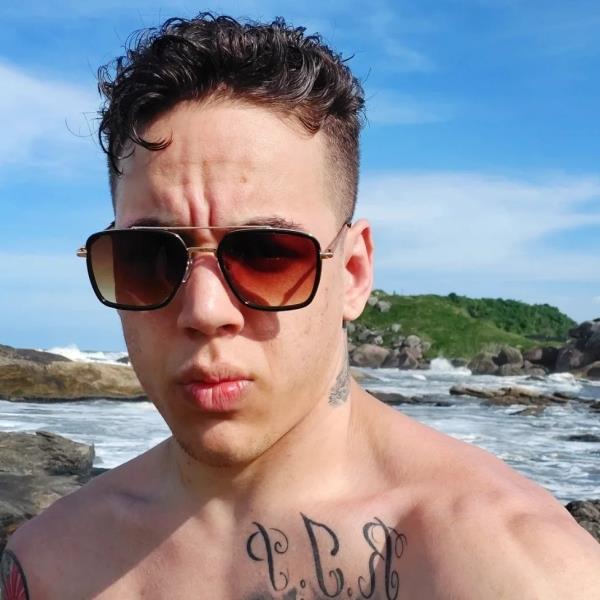 Fernandes is a murder suspect in Amsterdam 