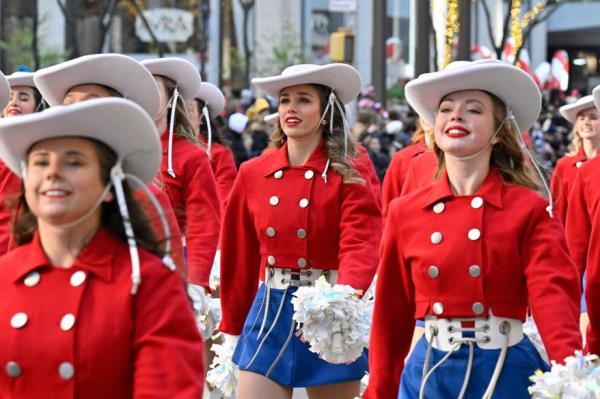 macys thanksgiving dancers