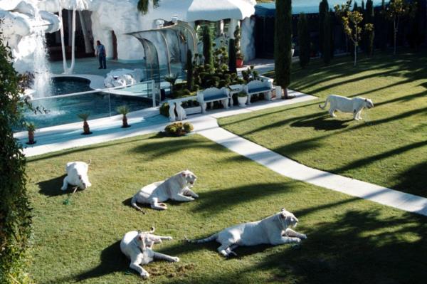 siegfried and roy las vegas mansion demolition