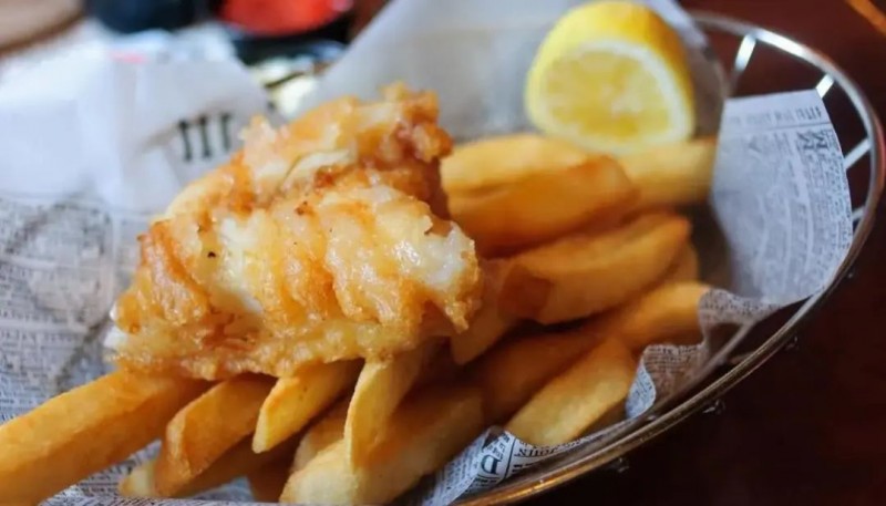 巧克力饼干王子_王室成员最喜欢的食物揭晓，从炸鱼薯条到女王最喜欢的巧克力饼干蛋糕_巧克力饼干做蛋糕