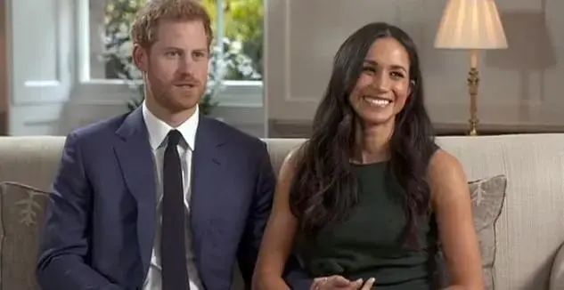 巧克力饼干做蛋糕_王室成员最喜欢的食物揭晓，从炸鱼薯条到女王最喜欢的巧克力饼干蛋糕_巧克力饼干王子