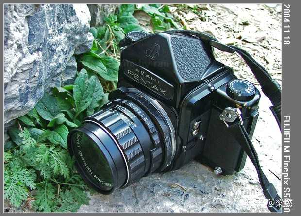 腾龙广角变焦镜头_腾龙镜头变焦环很紧_腾龙2470是一款经典的变焦镜头,因其广泛的应用范围和出色