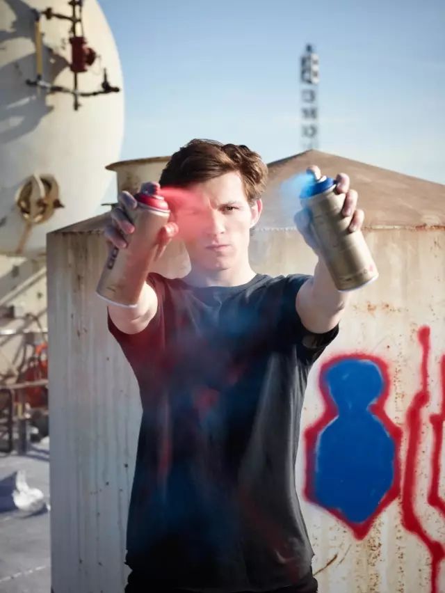 小蜘蛛荷兰弟电影顺序	超凡蜘蛛1电影高清_蜘蛛大电影_电影蜘蛛2