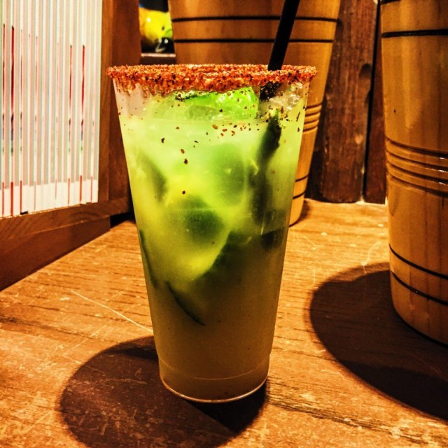 巧克力饼干做蛋糕_王室成员最喜欢的食物揭晓，从炸鱼薯条到女王最喜欢的巧克力饼干蛋糕_巧克力饼干蛋糕图片