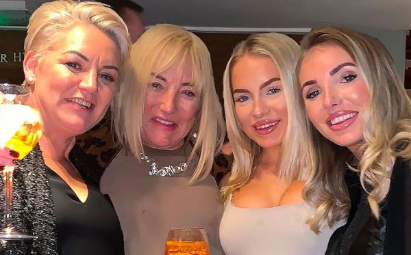 Kellie with former wife Tracey and their daughters