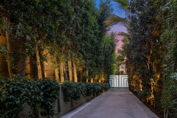 joan dangerfield mansion price reduction